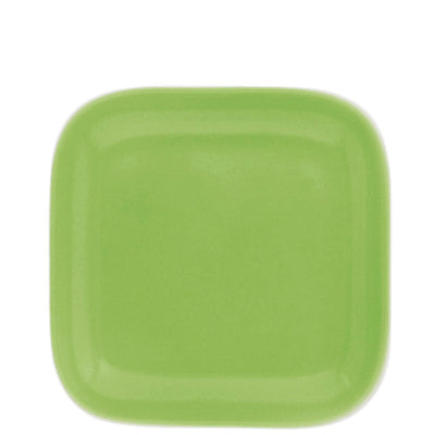 Ein quadratischer, flacher Teller in einem hellen, pastellgrünen Farbton. Der Teller hat sanft abgerundete Ecken und eine glatte, glänzende Oberfläche. Er steht auf einem weißen Hintergrund und eignet sich gut für Servieren oder Dekorieren.