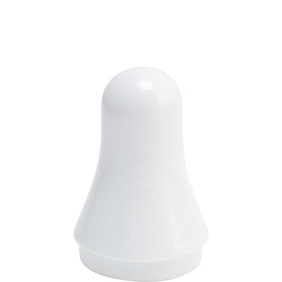 Weißes, glattes Küchenutensil in Form eines Glocken- oder Kegels, mit einer runden Oberseite und einer deutlich breiteren Basis. Der Gegenstand hat eine glänzende Oberfläche und steht auf einer flachen Unterlage. Er könnte als Gewürzbehälter oder ein ähnliches Hilfsmittel verwendet werden.