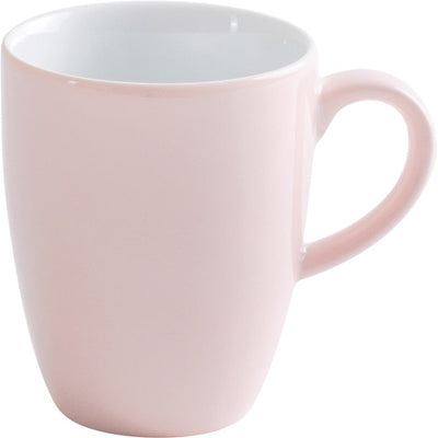 Eine rosa Keramiktasse mit einem schlichten Design, die auf einem weißen Hintergrund steht. Die Tasse hat eine runde Form und einen leicht geschwungenen Henkel. Der Innenraum der Tasse ist weiß. Ideal für heiße Getränke wie Kaffee oder Tee.