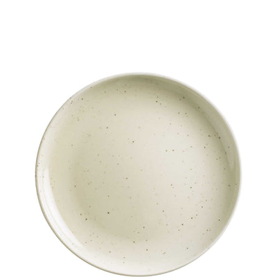 Ein runder, flacher Teller aus Keramik mit einer glänzenden, hellbeigen Oberfläche, die mit feinen, dunklen Sprenkeln verziert ist. Der Teller hat einen leicht erhöhten Rand und ist für die Verwendung von Speisen geeignet, beispielsweise für Salate oder Hauptgerichte. Die schlichte, elegante Gestaltung macht ihn zu einem vielseitigen Geschirrstück für verschiedene Anlässe.