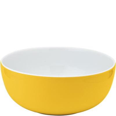 Eine runde Schüssel mit gelbem Äußeren und einem weißen Innenraum. Die Schüssel hat eine glatte Oberflächenstruktur und ist für den täglichen Gebrauch in der Küche geeignet. Sie könnte für Salate, Früchte oder Snacks verwendet werden. Die klare Form und die lebendige Farbe machen sie zu einem ansprechenden Küchenaccessoire.