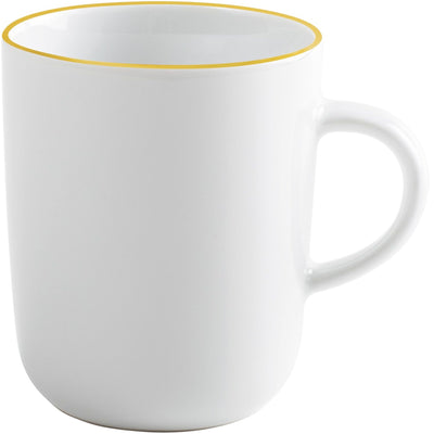 Eine weiße Keramiktasse mit einem schmalen gelben Rand oben. Die Tasse hat einen ergonomischen Henkel und steht auf einer flachen Oberfläche. Der Innenraum der Tasse ist ebenfalls weiß und glänzend. Ideal für heiße Getränke wie Kaffee oder Tee.