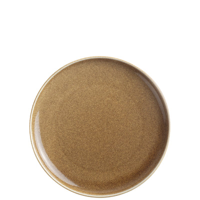 Ein runder, flacher Teller in warmem Braunton mit einer glatten, glänzenden Oberfläche. Der Teller hat eine schlichte, schlichte Form und einen leicht erhöhten Rand. Das Material scheint ceramic oder stoneware zu sein, was ihm ein rustikales und handwerkliches Aussehen verleiht. Ideal für das Servieren von Speisen oder als dekoratives Element auf einem Tisch.