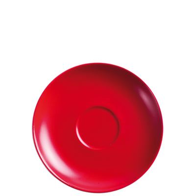 Ein runder, roter Teller mit einem leicht erhöhten Rand und einer kleinen Vertiefung in der Mitte. Die Oberfläche des Tellers glänzt und reflektiert das Licht leicht. Der Teller wirkt schlicht und modern, ideal für den Einsatz in der Küche oder beim Servieren von Speisen.