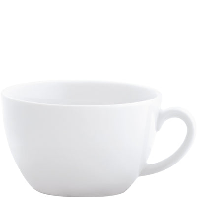 Eine schlichte, weiße Kaffeetasse ohne Muster auf einem hellen Hintergrund. Die Tasse hat eine runde Form und einen kleinen Henkel auf der rechten Seite. Sie steht auf einem flachen Untergrund und ist leer, wodurch der Fokus auf dem minimalistischen Design liegt.
