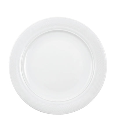 Ein runder, flacher Teller aus weißem Porzellan mit einem dezenten, gepressten Muster am Rand. Der Teller hat eine glatte Oberfläche und ist in der Mitte leer. Die Kanten sind leicht nach oben gewölbt, was ihm ein elegantes Aussehen verleiht. Ideal für die Präsentation von Speisen.